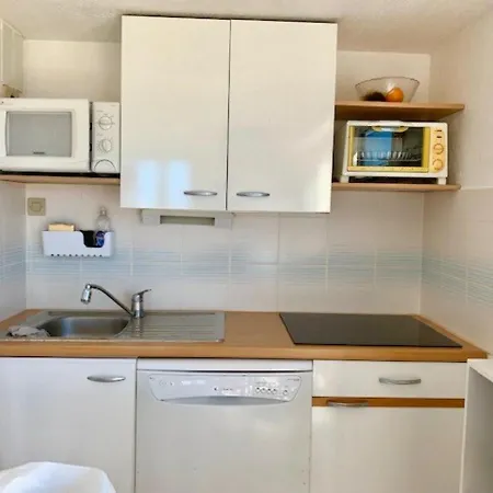 T2 Avec Piscine, Parking Et Terrasse Vue Au Cap D'agde - Fr-1-607-45 Agde